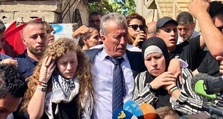 Enfance occupée : Ahed Tamimi parle de sa vie en prison et après sa libération 